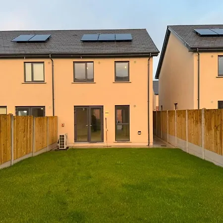 Habitación en casa particular Cozy Double In A Quiet Estate Near Airport And Blanchardstown *